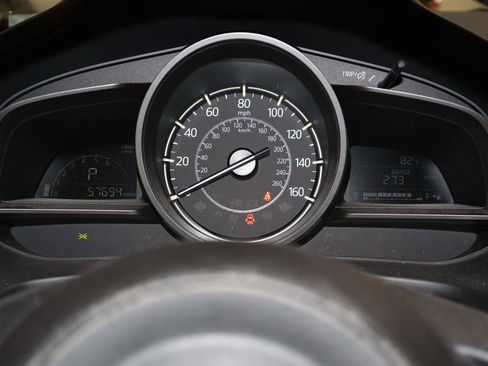 Used 2018 MAZDA MAZDA3 Touring FWD image 18