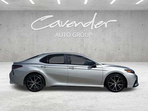 Used 2021 Toyota Camry SE FWD image 21