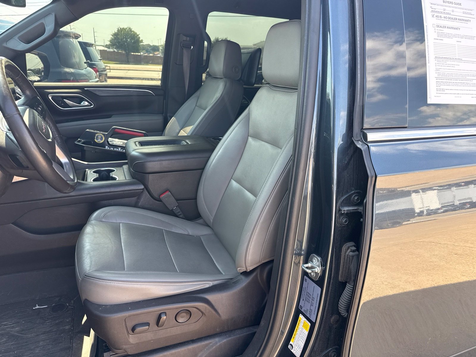 Used 2021 GMC Yukon SLT w/ Rear Media and Nav Package AWD/4WD image 13