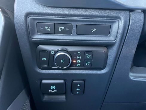 Used 2022 Ford F150 Lariat AWD/4WD image 47