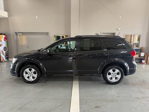 Used 2012 Dodge Journey SXT w/ Flexible Seating Group AWD/4WD image 1