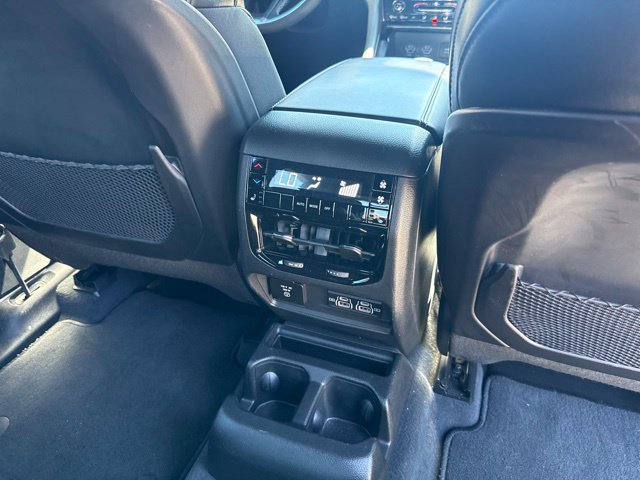 Used 2023 Jeep Grand Cherokee L Overland AWD/4WD image 13