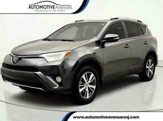 Used 2018 Toyota RAV4 XLE FWD video 1