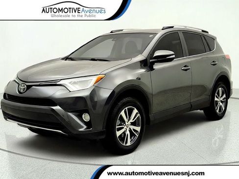 Used 2018 Toyota RAV4 XLE FWD image 1