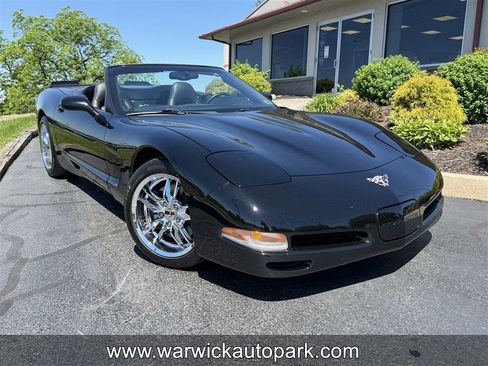 Used 2003 Chevrolet Corvette Convertible w/ Preferred Equipment Group1 RWD image 1