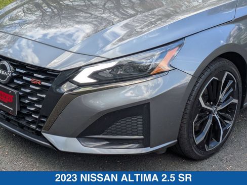 Used 2023 Nissan Altima 2.5 SR FWD image 10