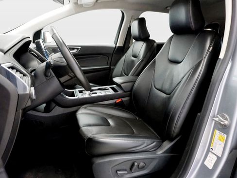 Used 2022 Ford Edge Titanium AWD/4WD image 10