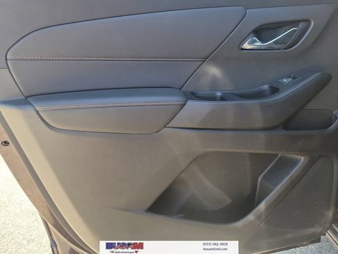 Used 2020 Chevrolet Traverse LT w/ LT Premium Package AWD/4WD image 14