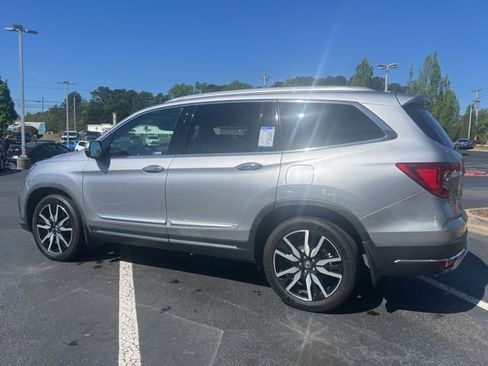 Used 2019 Honda Pilot Touring image 10
