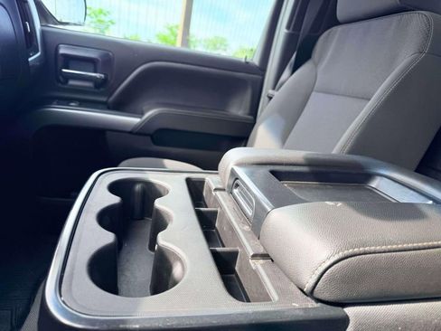 Used 2018 Chevrolet Silverado 1500 LT w/ LT Convenience Package AWD/4WD image 26