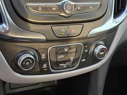 Used 2024 Chevrolet Equinox LS image 23
