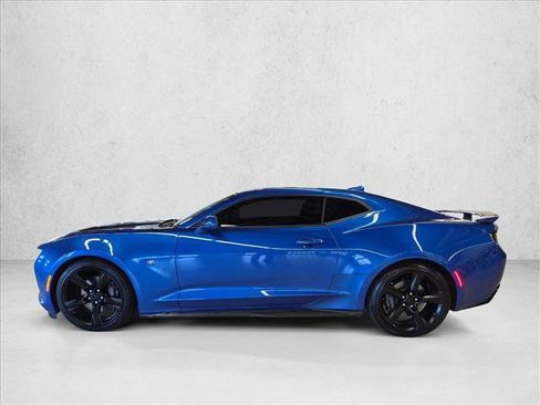 Used 2018 Chevrolet Camaro SS RWD image 9