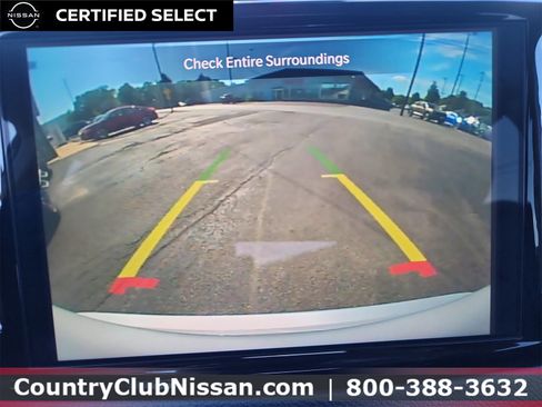 Used 2024 Chrysler Pacifica Touring-L image 18