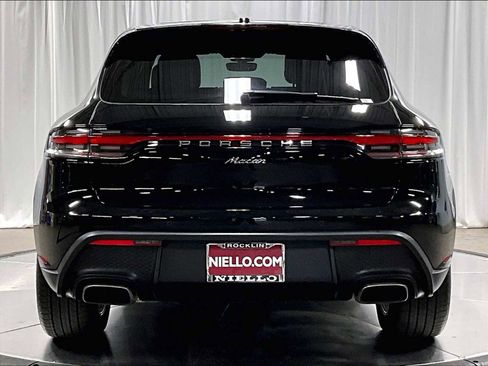 Used 2024 Porsche Macan image 9