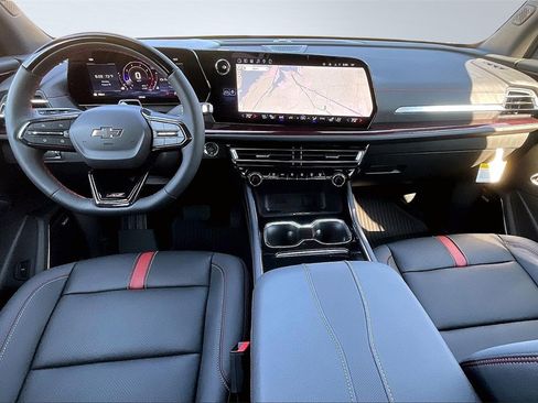 New 2026 Chevrolet Traverse RS w/ LPO, Floor Liner Package image 5