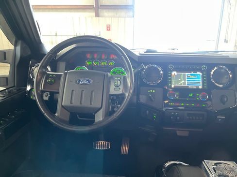 Used 2010 Ford F250 Harley-Davidson AWD/4WD image 17