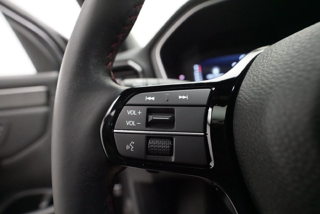 Certified 2025 Honda Pilot Black Edition image 18