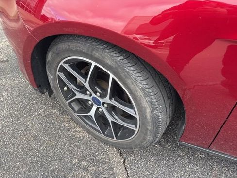 Used 2017 Ford Focus SEL image 10