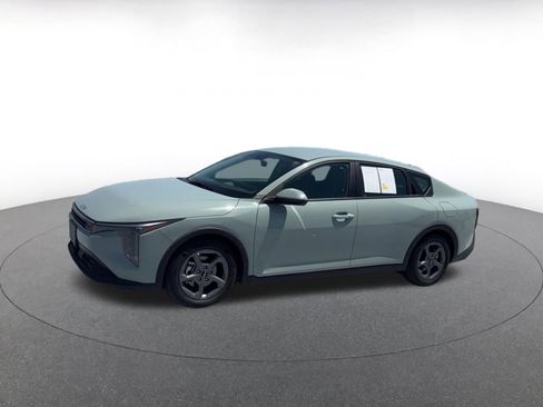 Used 2025 Kia K4 FWD image 8