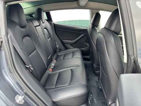 Used 2022 Tesla Model 3 image 38