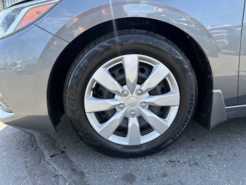 Used 2022 Nissan Sentra S w/ Trunk Package FWD image 6