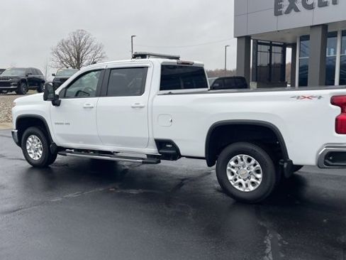 Used 2024 Chevrolet Silverado 3500 LT w/ Convenience Package image 3