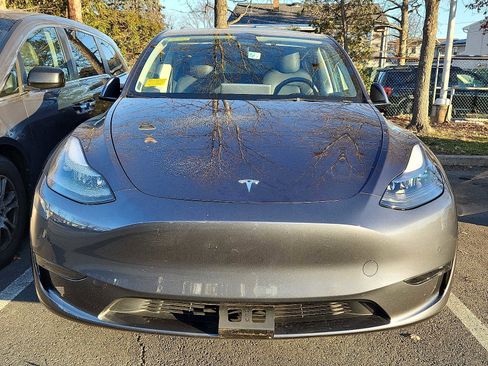 Used 2022 Tesla Model Y Performance image 2
