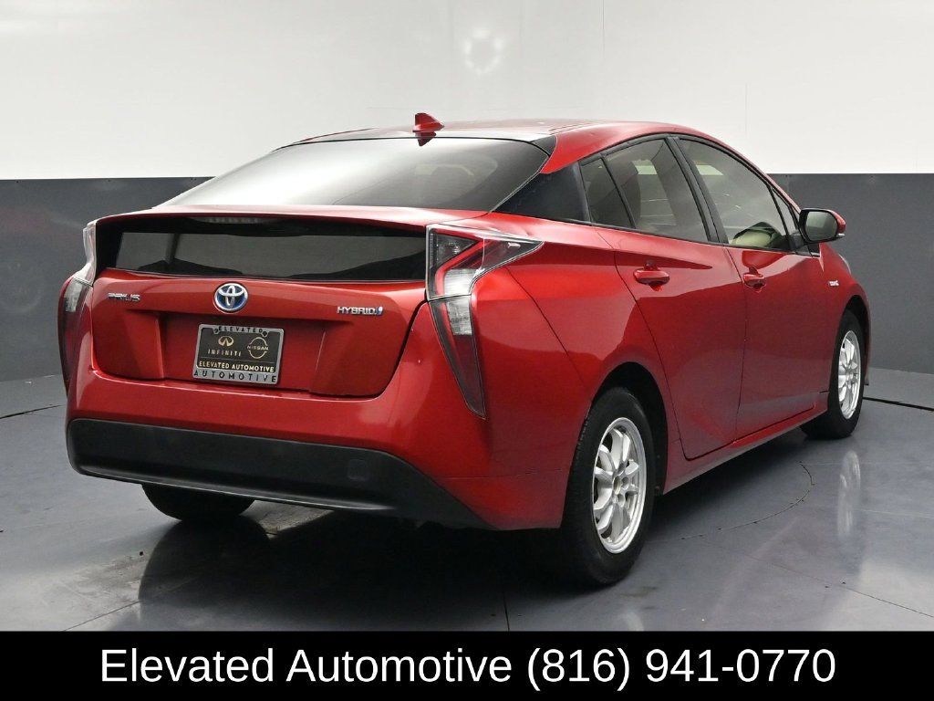 Used 2018 Toyota Prius One FWD image 4