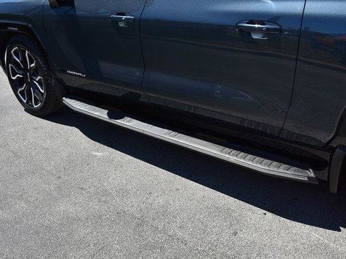 New 2025 GMC Sierra EV Denali image 8