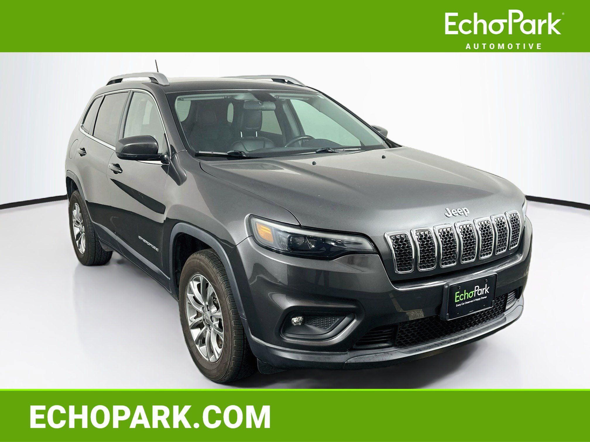 Used 2019 Jeep Cherokee Latitude Plus w/ Cold Weather Group AWD/4WD image 1