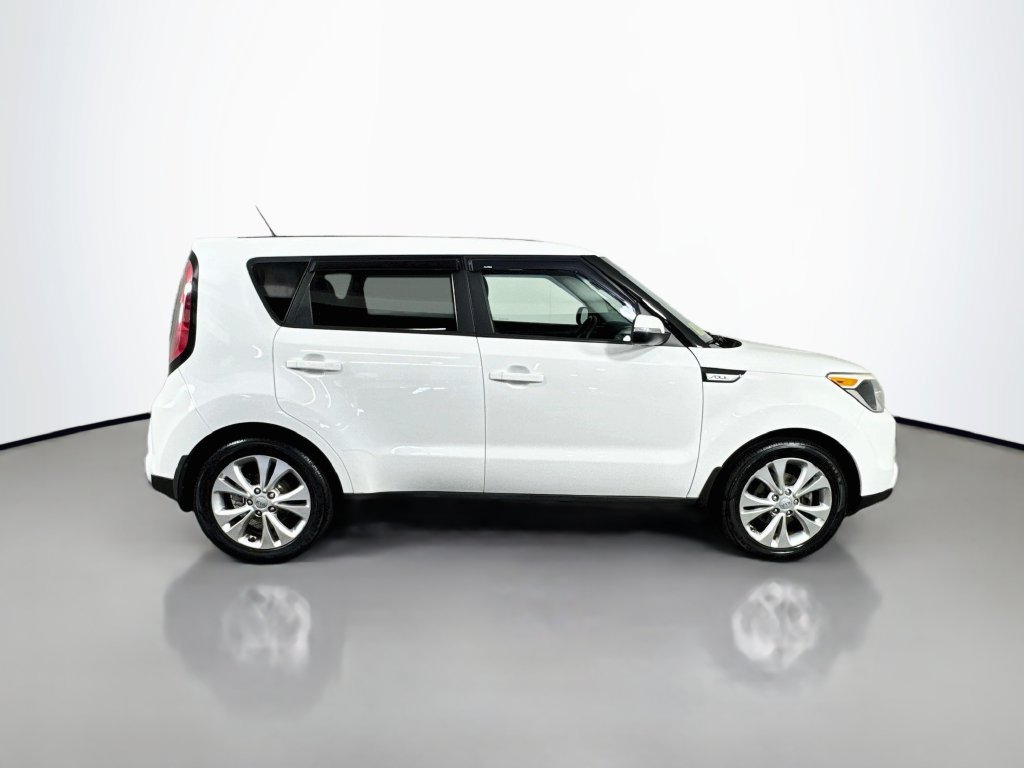 Used 2016 Kia Soul ! FWD image 9