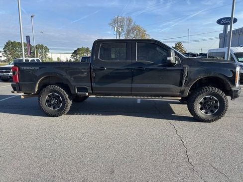 Used 2023 Ford F250 XLT w/ Black Appearance Package image 5