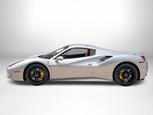 Used 2017 Ferrari 488 Spider RWD image 3