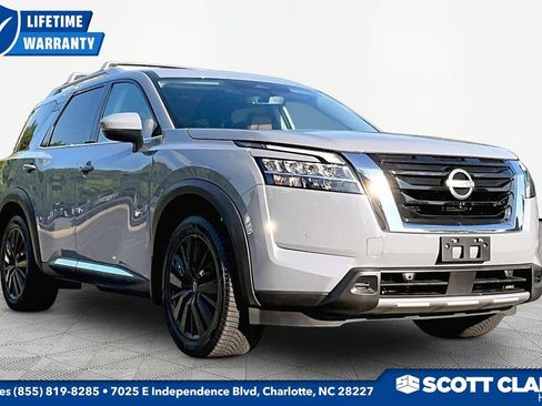 Used 2024 Nissan Pathfinder Platinum AWD/4WD image 1