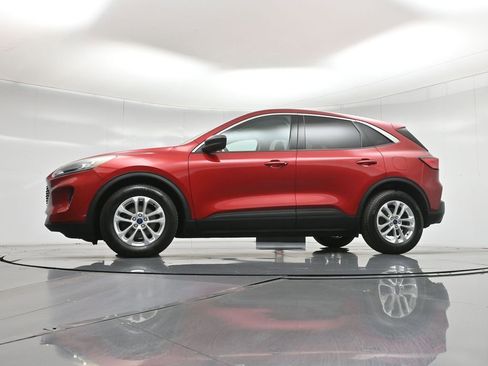 Used 2022 Ford Escape SE image 8