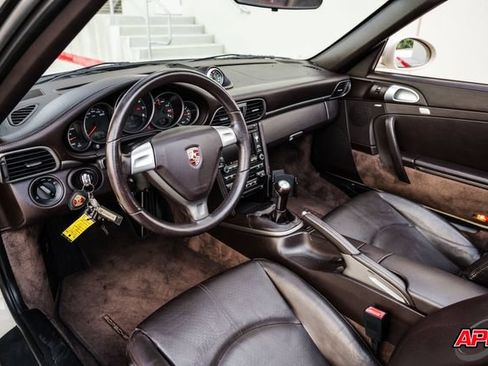 Used 2009 Porsche 911 Carrera RWD image 2
