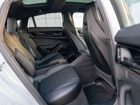 Certified 2025 Porsche Panamera 4 image 24