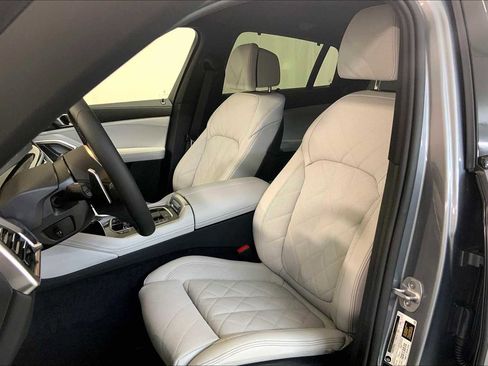 New 2026 BMW X6 M60i image 9