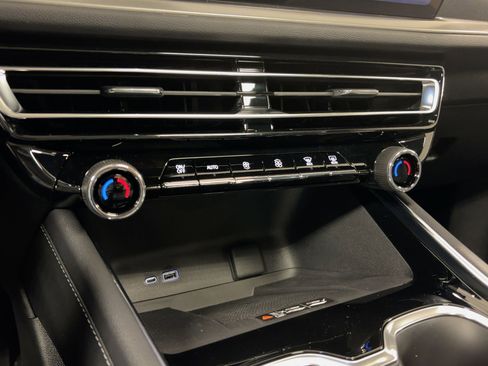 New 2026 Chevrolet Traverse LT w/ Sun and Wheel Package image 26