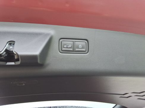 Used 2025 Hyundai Santa Fe SEL FWD image 24