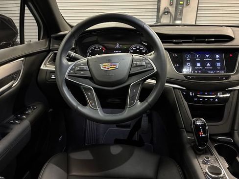 Certified 2024 Cadillac XT5 Luxury FWD image 13