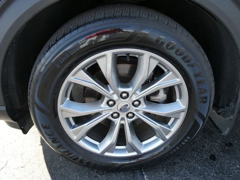 Used 2021 Ford Explorer Limited w/ Equipment Group 301A image 10