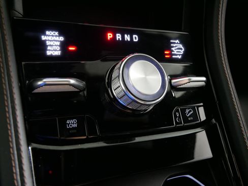 Used 2024 Jeep Grand Cherokee Summit AWD/4WD image 30