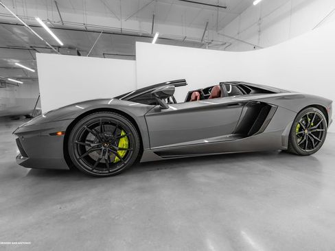 Used 2015 Lamborghini Aventador LP 700-4 AWD/4WD image 10