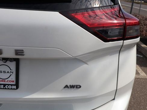 Certified 2025 Nissan Rogue SV AWD/4WD image 34