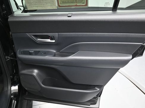 Certified 2026 Toyota Grand Highlander Platinum image 39