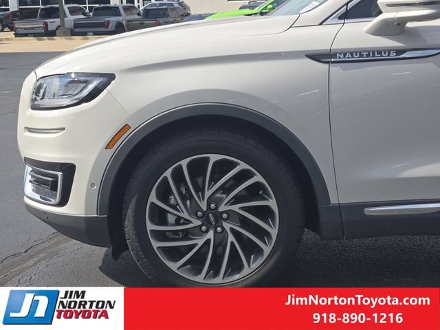 Used 2019 Lincoln Nautilus Reserve FWD image 9