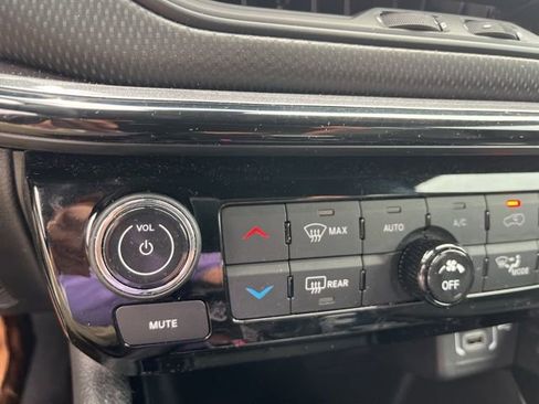 Used 2022 Jeep Compass Altitude w/ Sun and Sound Group image 20