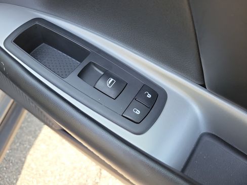 Used 2020 Dodge Journey SE w/ SE Popular Equipment Group FWD image 11