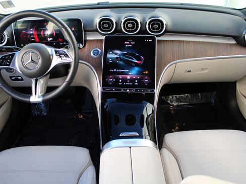 Used 2025 Mercedes-Benz C 300 Sedan image 16